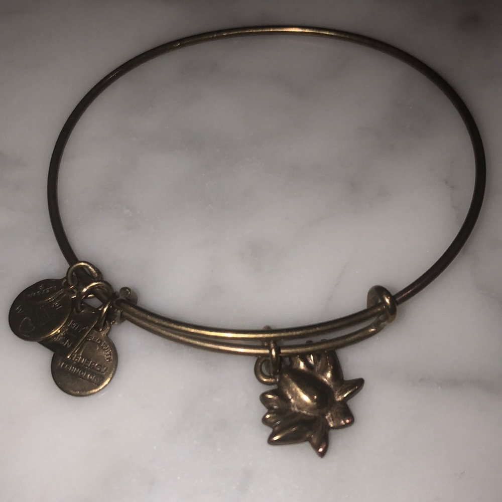 Alex and anti lotus flower gold bangle